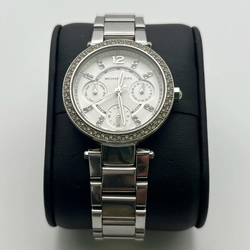 MICHAEL KORS MK5615 Silver Watch with Crystals Working & 3 Extra Links